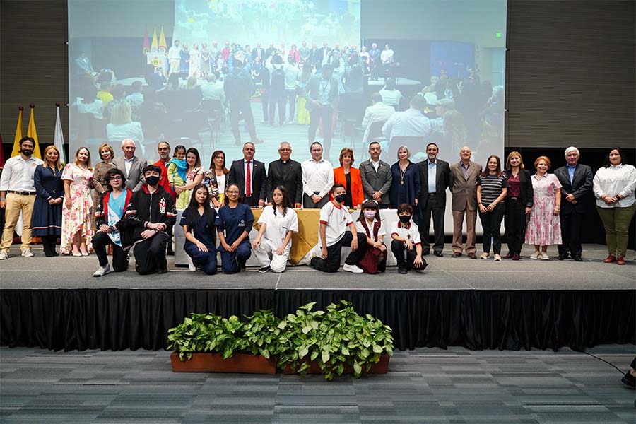 Imagen sobre el compromiso del SENA con la innovación social en Antioquia