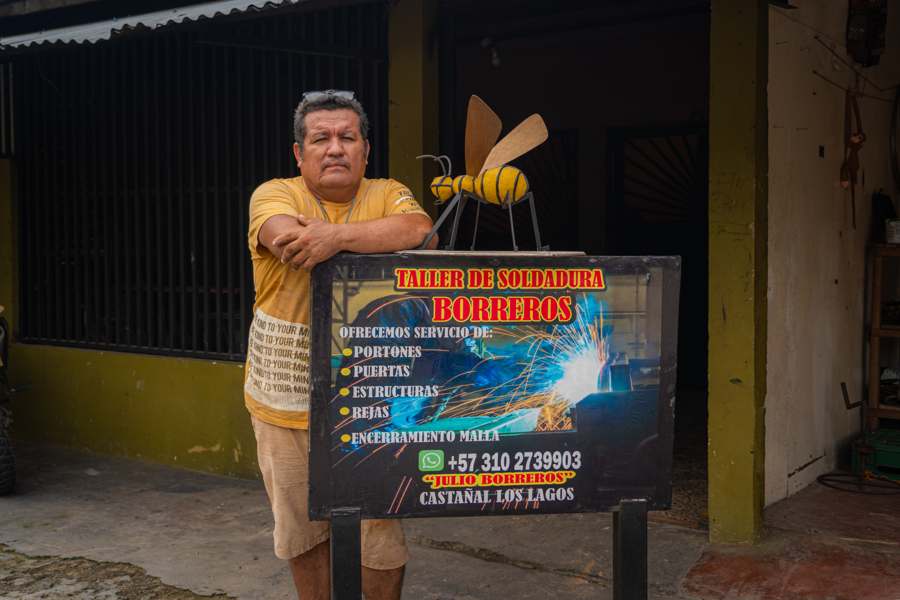 imagen Julio César, desde su taller ubicado en el sector del Castañal los Lagos 