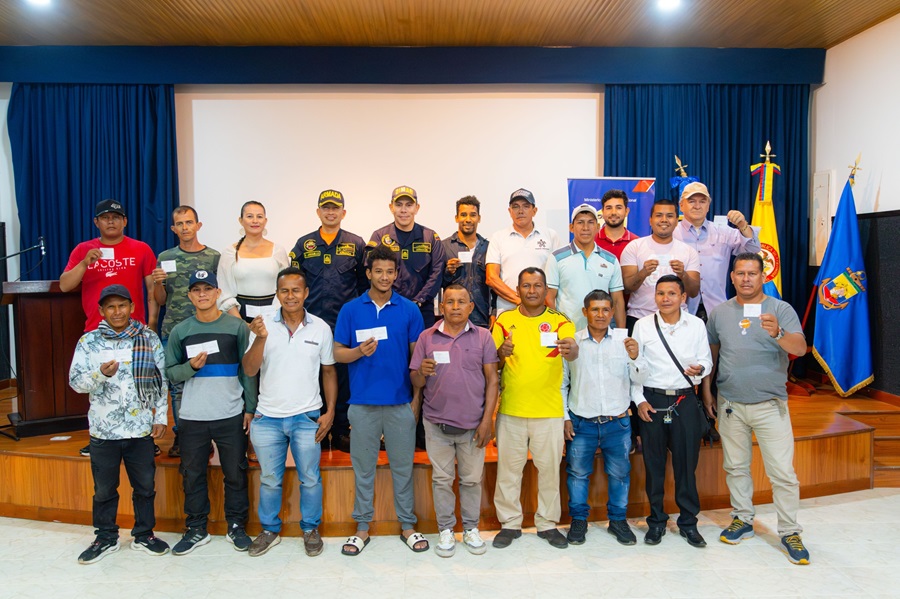 Entre los asistentes certificados participaron comerciantes, guías baquianos y motoristas tradicionales, todos obtuvieron su lic