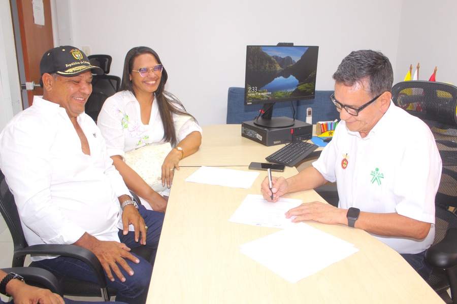 El acuerdo fue firmado por el director (e) regional del SENA Magdalena, Carlos Uribe Tarazona y el alcalde de Aracataca, Leiter 