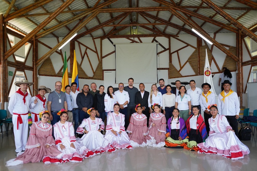 Catación y preparación de café con instructores y aprendices junto al experto suizo Marco Wellinger en el Centro Agropecuario de