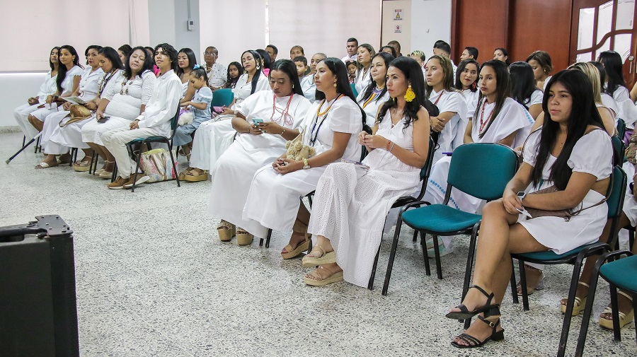 La formación técnica y complementaria para comunidades indígenas fue uno de los compromisos del director nacional del SENA, tras
