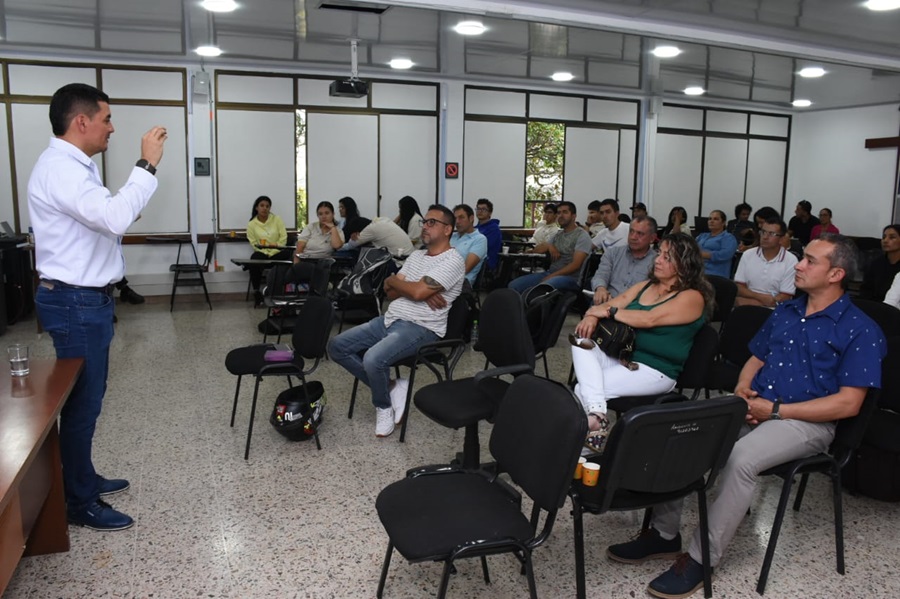 Productores rurales se capacitan con el SENA y el Invima para seguir escalando en torno a la comercialización. #PorEsoNosQuieren