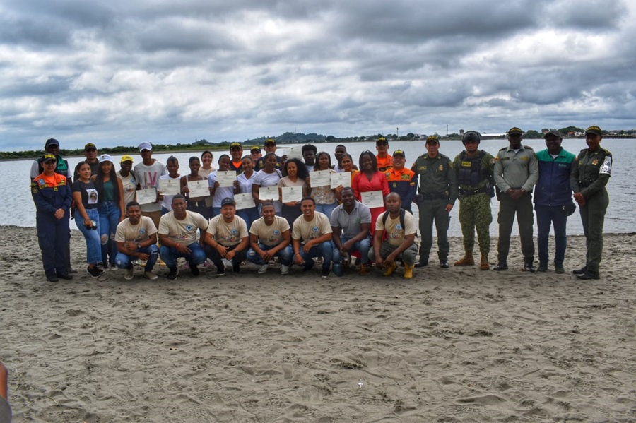 Participantes del programa Conservación de Ecosistemas de Manglar. 