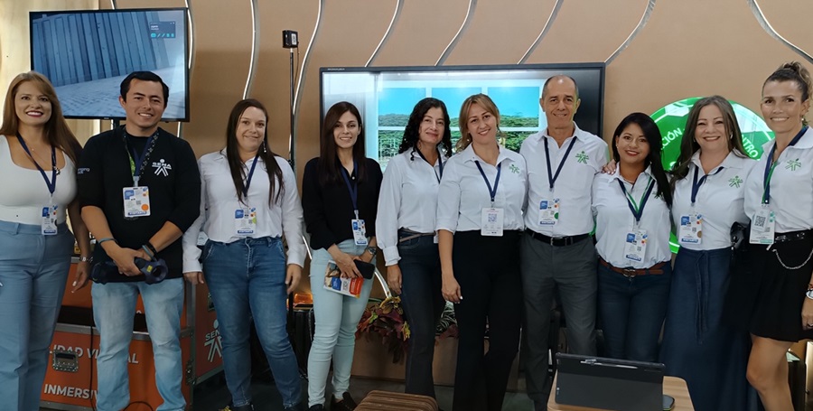 Equipo SENA en ExpoCamacol 2024 