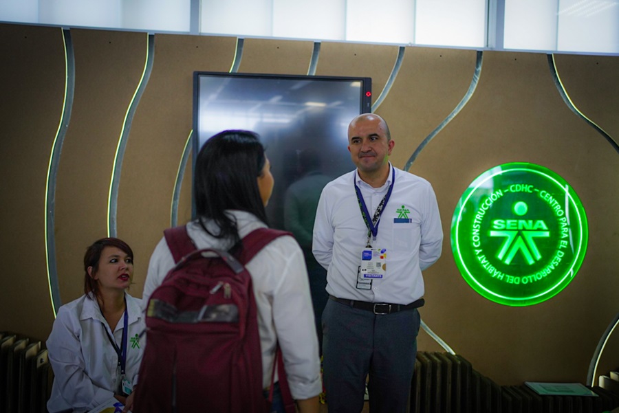 El SENA presentó una amplia gama de programas especializados para aprendices y profesionales en el área de la construcción 