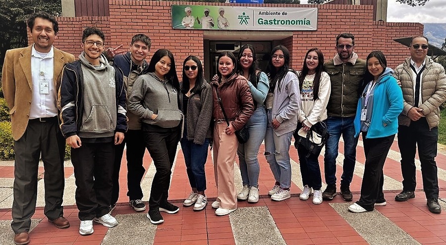 Aprendices de la regional se benefician de este convenio, que les da la posibilidad de certificarse y homologar este segundo idi