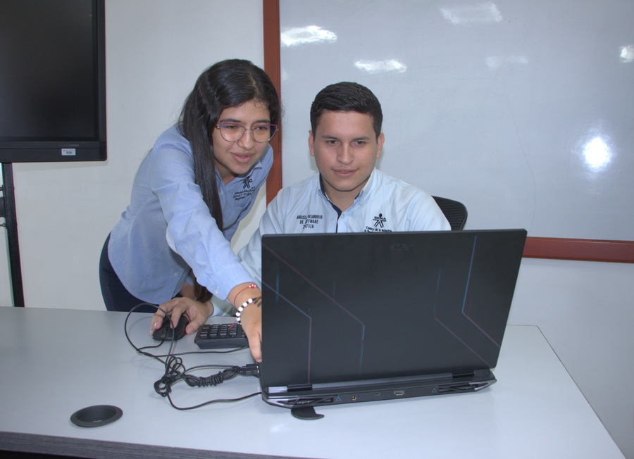imageb boletín Aprendices crearon aplicaciones tecnológicas que simplifican tareas administrativas 