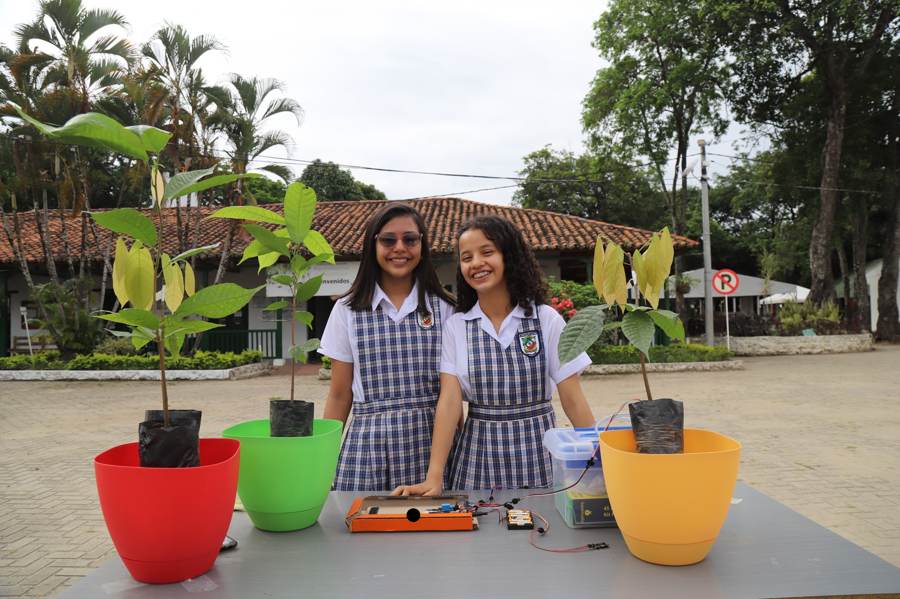 imagen Sembrando la innovación: Tecnoacademia La Angostura promueve la ciencia y la tecnología en la ruralidad huilense