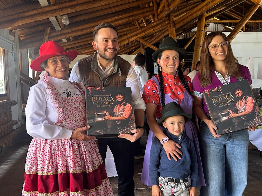 Claudia Forero, directora de Formación Profesional y David Garzón, director de Promoción y Relaciones Corporativas, encabezaron 