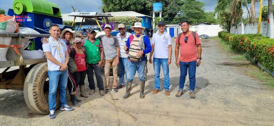 Algunos de los campesinos beneficiados. 
