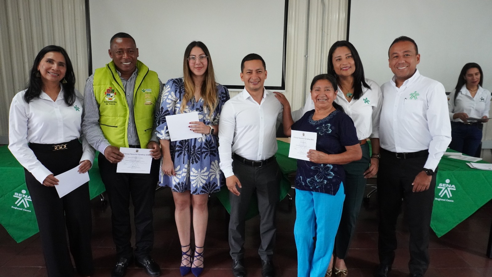 Integrantes de asociaciones rurales y urbanas de Cauca reciben certificación del SENA, fortaleciendo sus competencias laborales 