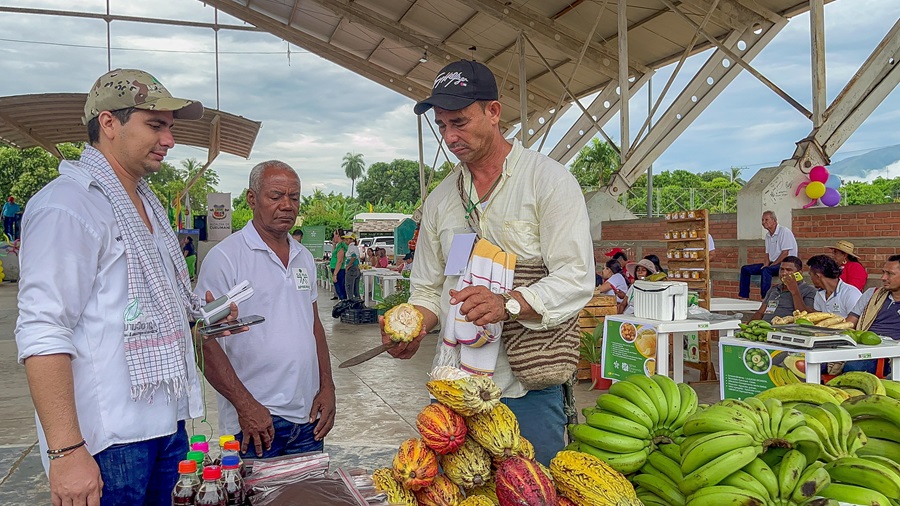 El cacao y el plátano fueron algunos de los productos que se vieron en la jornada