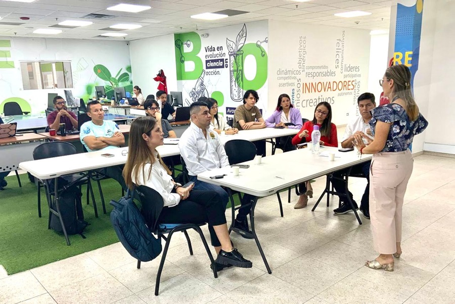 Emprendedores de la Regional Santander que participaron en el innovador programa.  