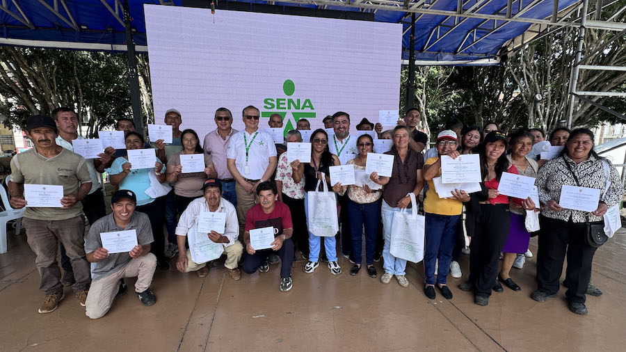 En el evento se realizó la entrega de certificados en competencias laborales a 32 habitantes de distintas veredas de Samaniego, 