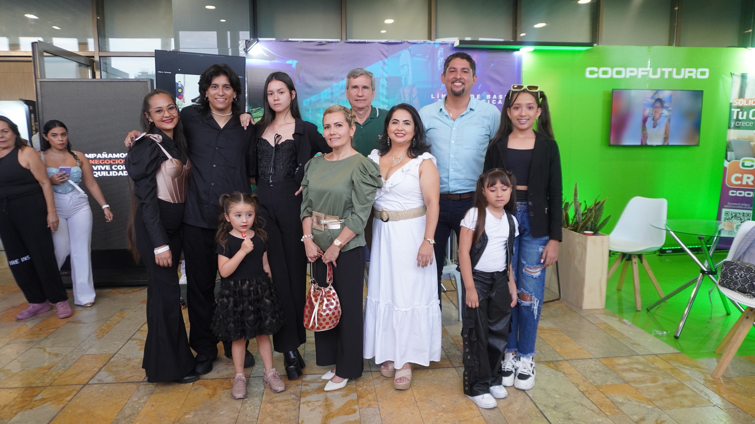  En el Santander Fashion week también la Regional hizo presencia a través del stand de Tecnoparque Nodo Bucaramanga.